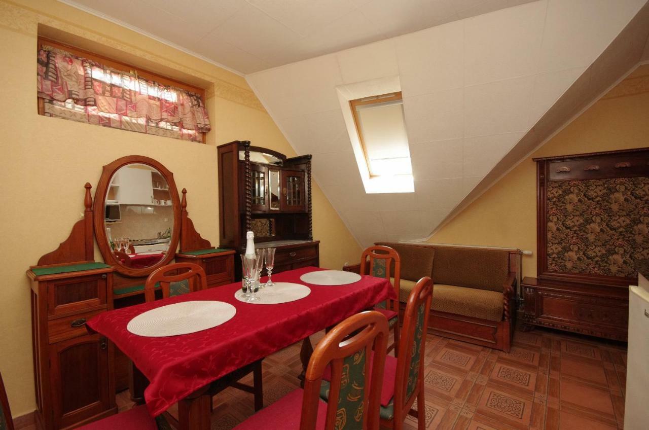 Burg Apartman Дьюла Экстерьер фото