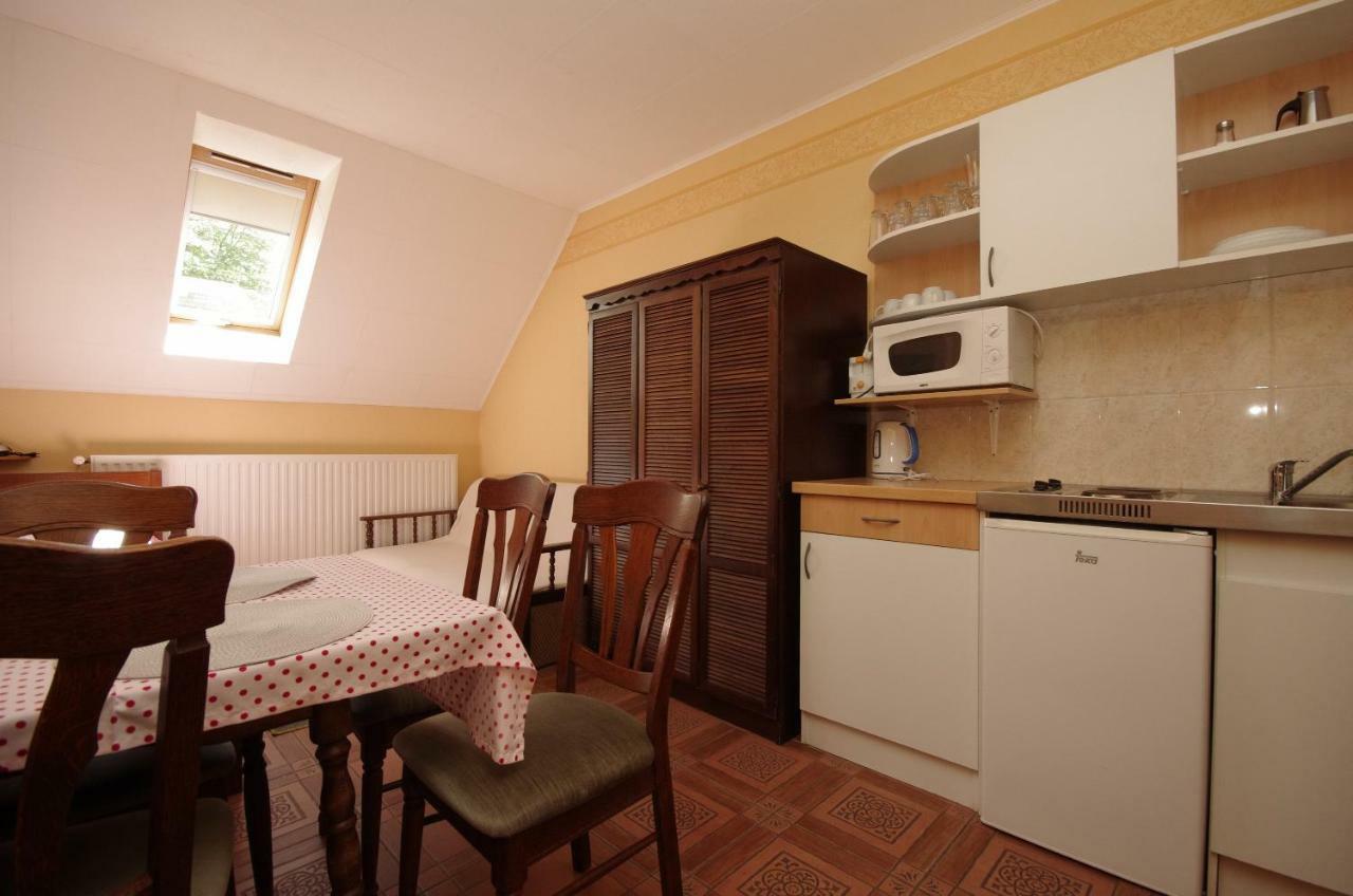 Burg Apartman Дьюла Экстерьер фото